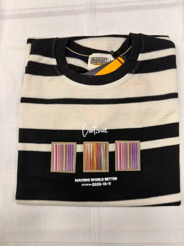 STRIPS TSHIRTS